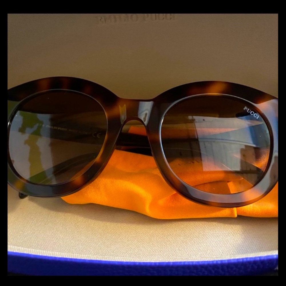 Beautiful Emilio Pucci Tortoiseshell Sunglasses.